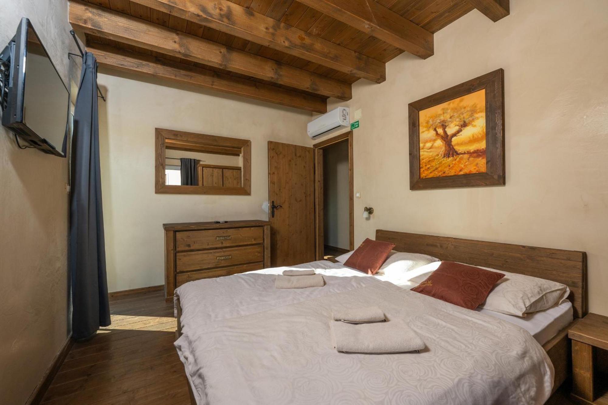 Villa Castagna Near The Sea With Private Pool And Sauna Premantura Exterior photo