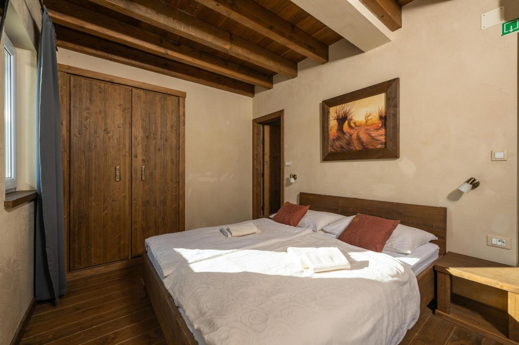 Villa Castagna Near The Sea With Private Pool And Sauna Premantura Exterior photo
